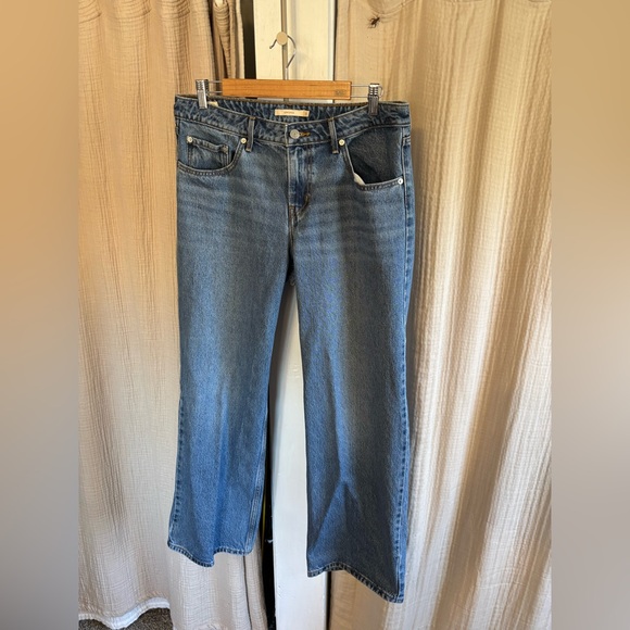 Levi’s Low Loose Premium Denim- 31 - Picture 2 of 11
